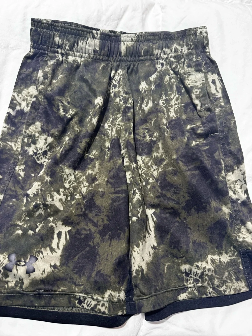 Boys Green Camo Short Set size S